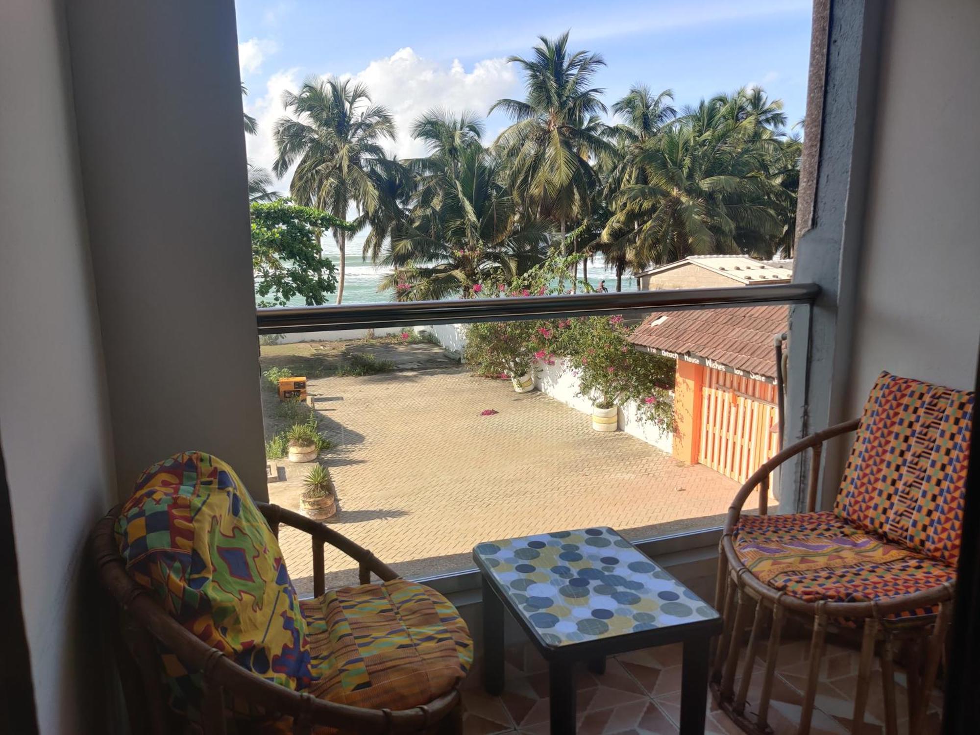 Afiki Hotel Elmina Exterior photo