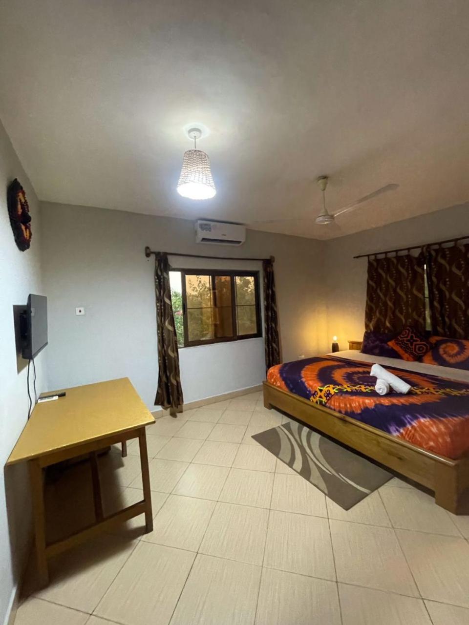Afiki Hotel Elmina Exterior photo